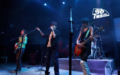 ファイル:Trt 11.jpg