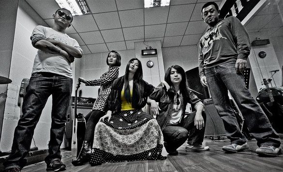 ファイル:Xiariweifeng 12.jpg