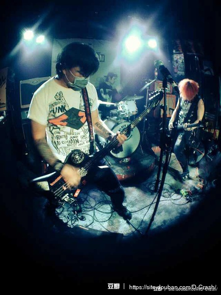 ファイル:Dcrash 11.jpg