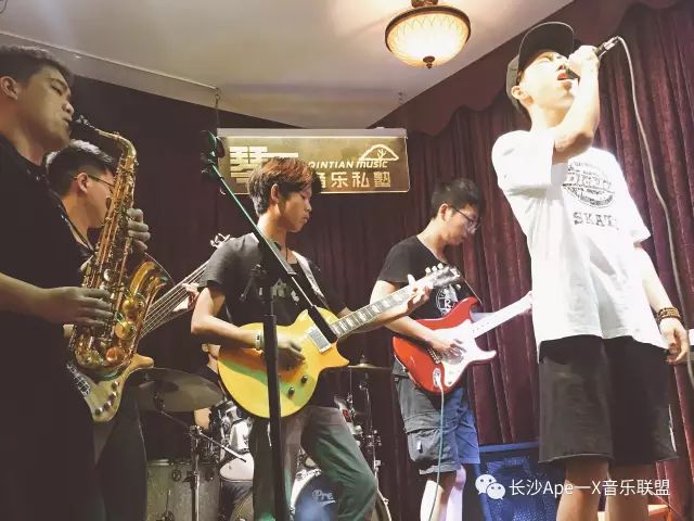 ファイル:Rne 11.jpg