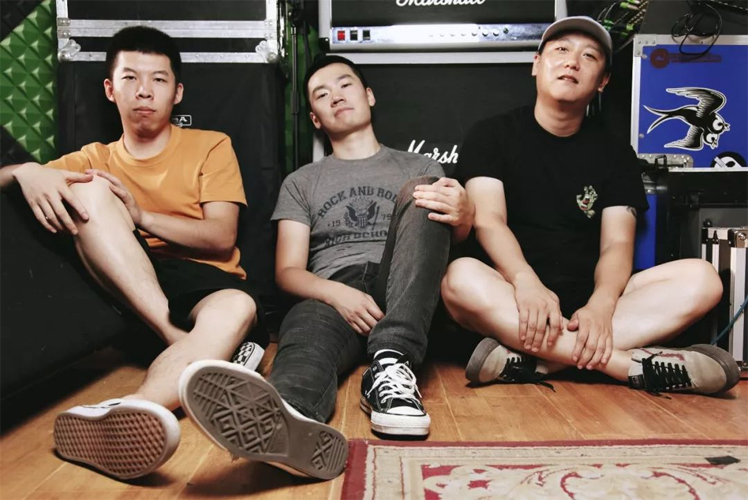 ファイル:Niweini 11.jpg