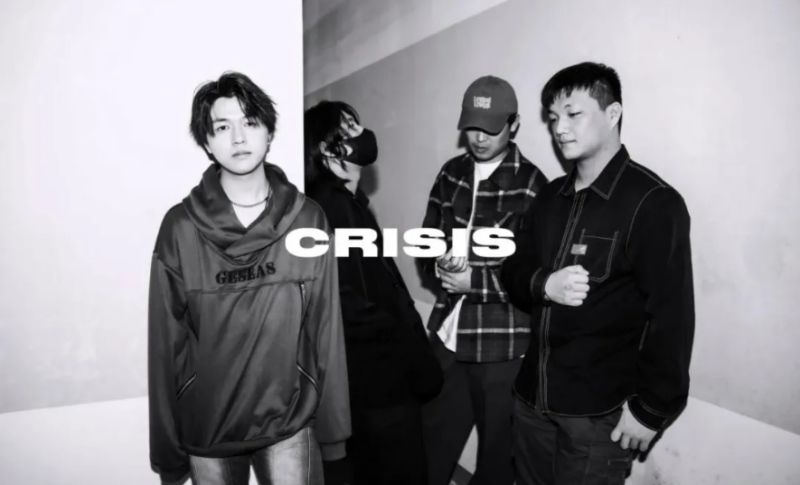 ファイル:Crisis 11.jpg