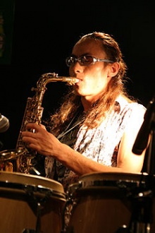 Xiaowei(sax) 11.jpg