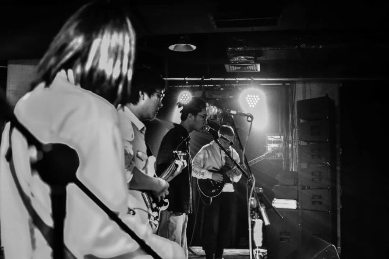 ファイル:Backforbad 11.jpg