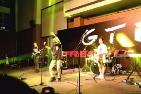 Tingjuexinhao 11.jpg