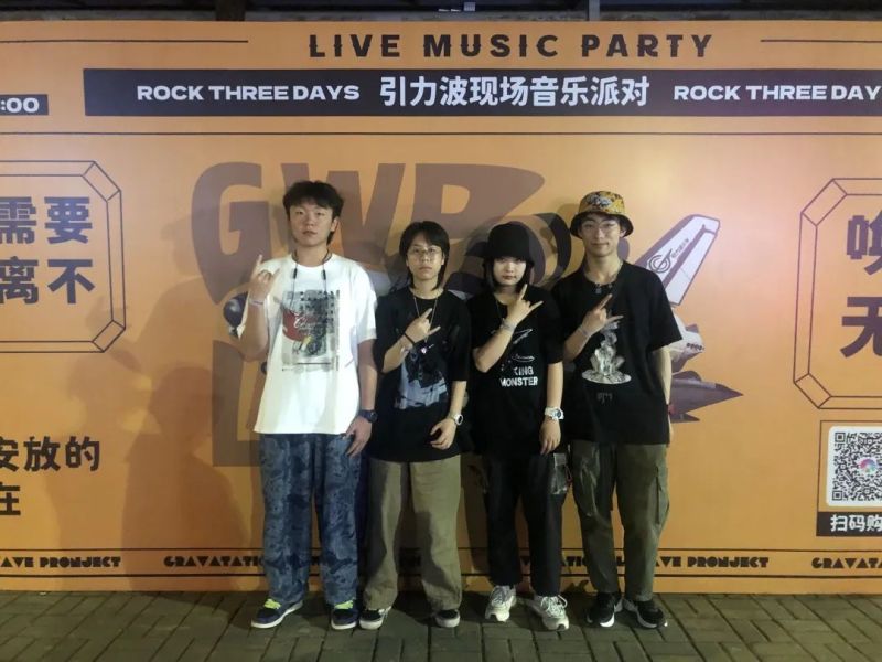 ファイル:Cgqingnian 11.jpg