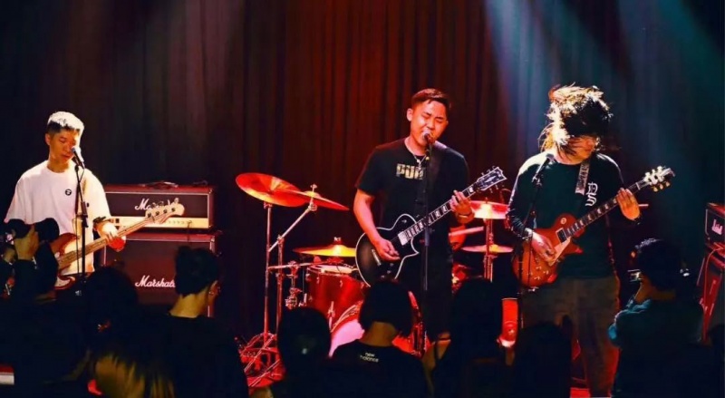 ファイル:Hz 11.jpg