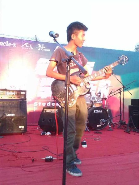 ファイル:Feixingshouqiang 11.jpg