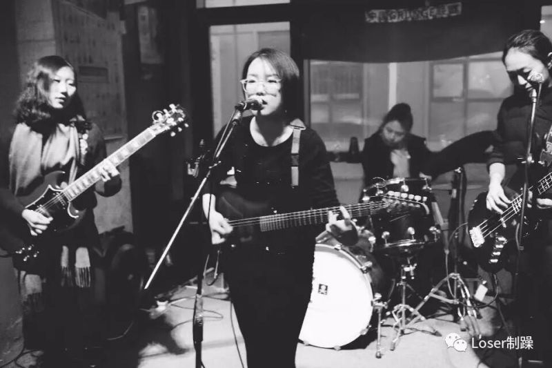 ファイル:Safari 11.jpg