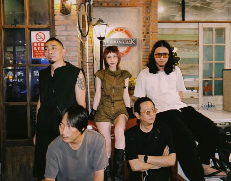 ファイル:Abysm 12.jpg