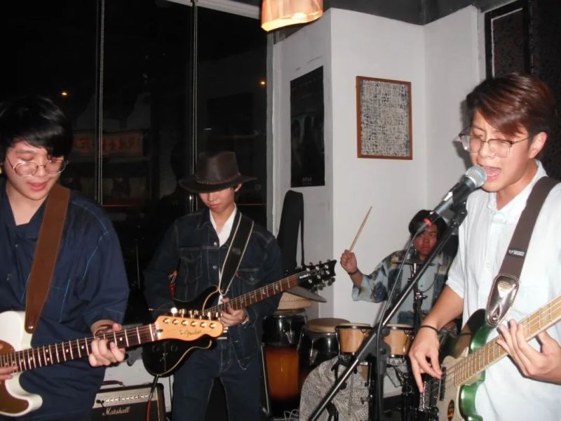 ファイル:Holymoney 11.jpg