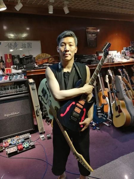 ファイル:Liangjianfei 12.jpg