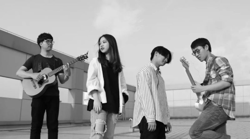 ファイル:Fouryouths 11.jpg