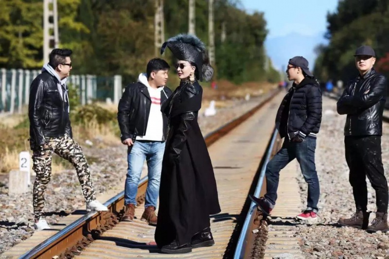 ファイル:Canglangbailu 11.jpg