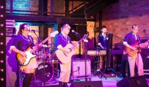 Xiaoxiongyuetuan 11.jpg