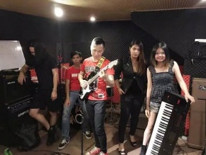 Thebandonsell 11.jpg