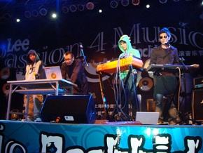 Kuailexianggutuan 11.jpg