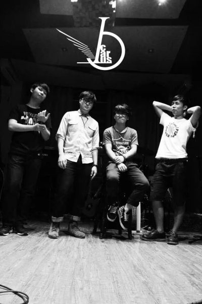 ファイル:Icarus 12.jpg