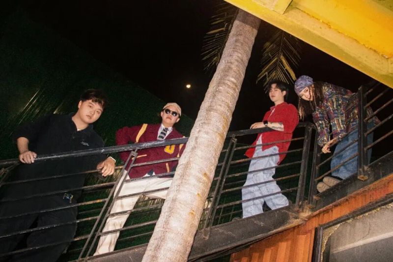 ファイル:Manmama 11.jpg