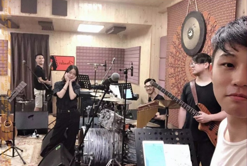 ファイル:Luogengwuman 11.jpg