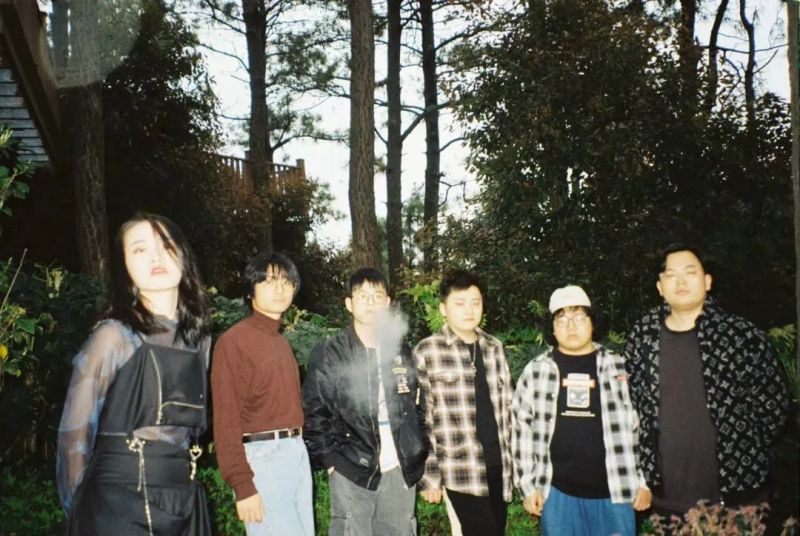 ファイル:Moonage 11.jpg