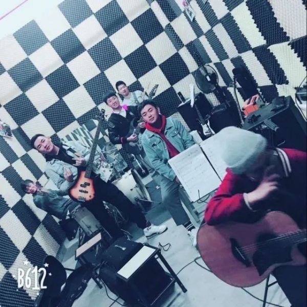 ファイル:Luyi17 11.jpg