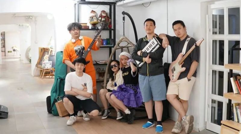 ファイル:Esh 12.jpg