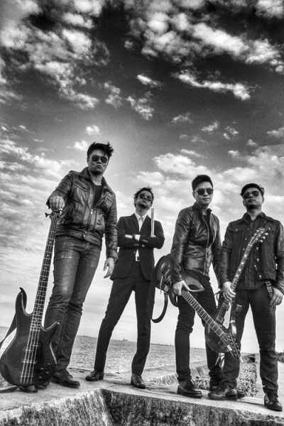 ファイル:Thehammer 11.jpg