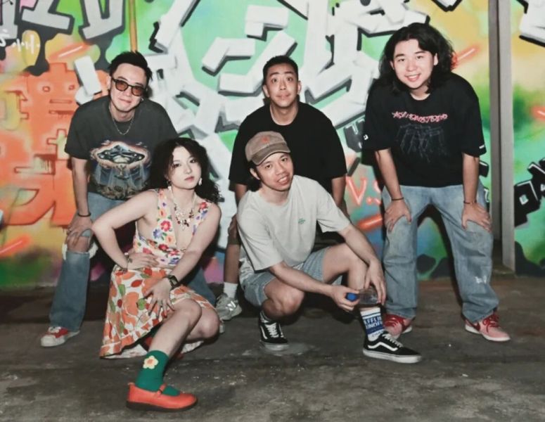 ファイル:Luositepaidui 11.jpg