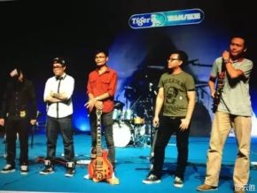 Hongexiaomuma 11.jpg