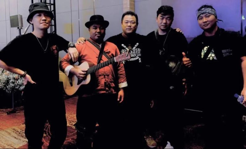 ファイル:Took 11.jpg