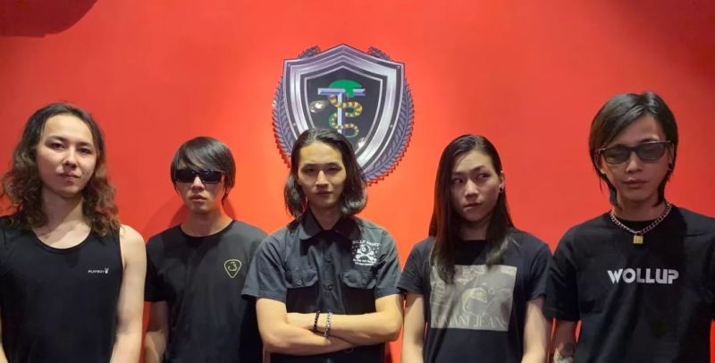 ファイル:Twinstarv 11.jpg