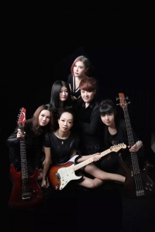 Ladyfirst(kuerleshi) 12.jpg