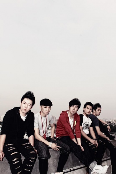 ファイル:Mega 11.jpg