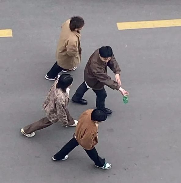 ファイル:Chenmopaidui 11.jpg