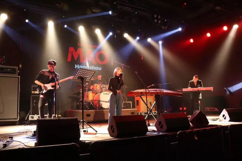 ファイル:Liudingjiaotache 11.jpg