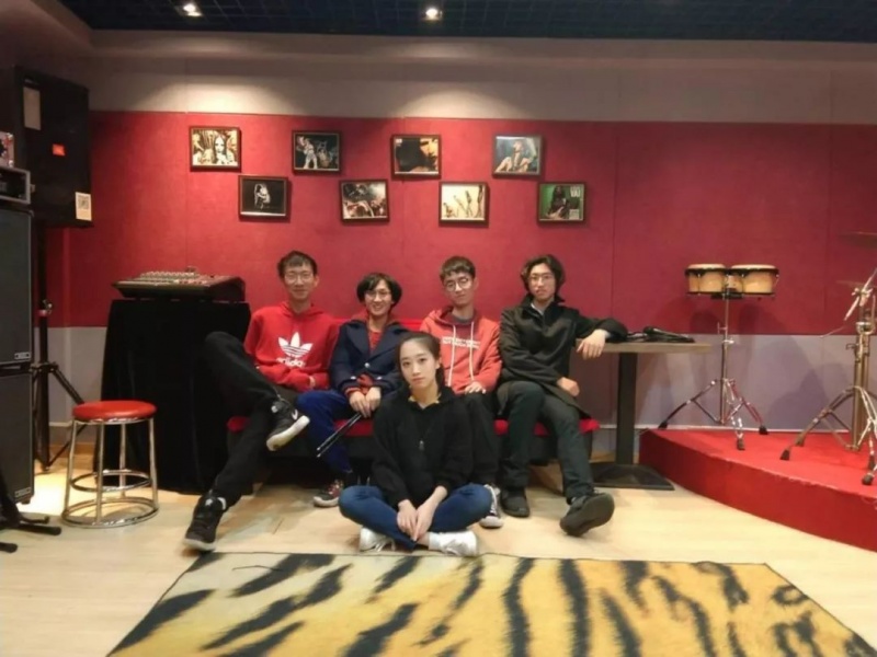 ファイル:Bootydirts 11.jpg