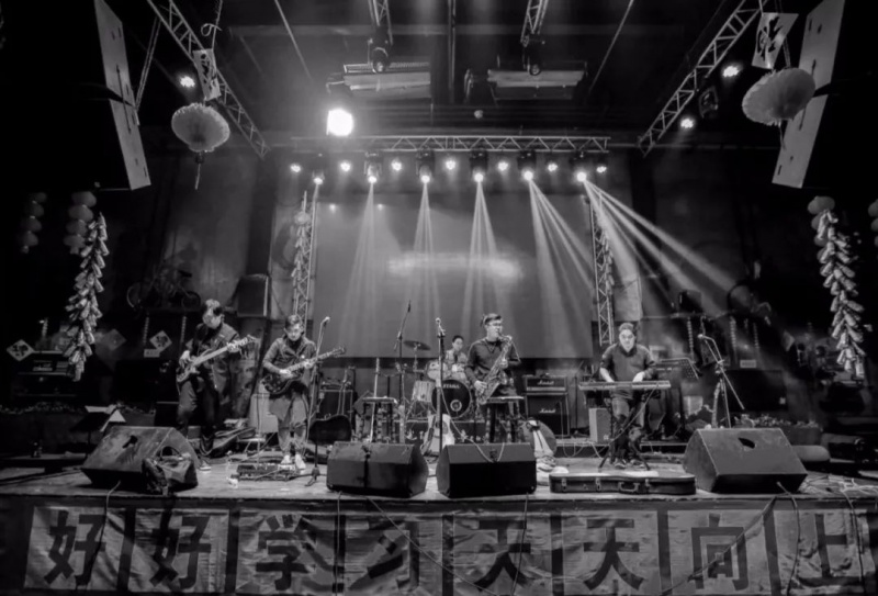 ファイル:Jinli 11.jpg